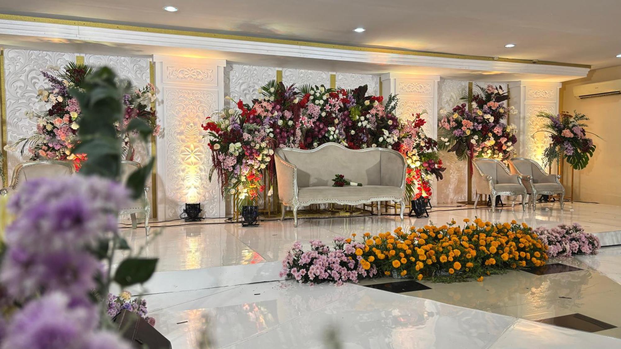 Utc Hotel Semarang Exterior photo